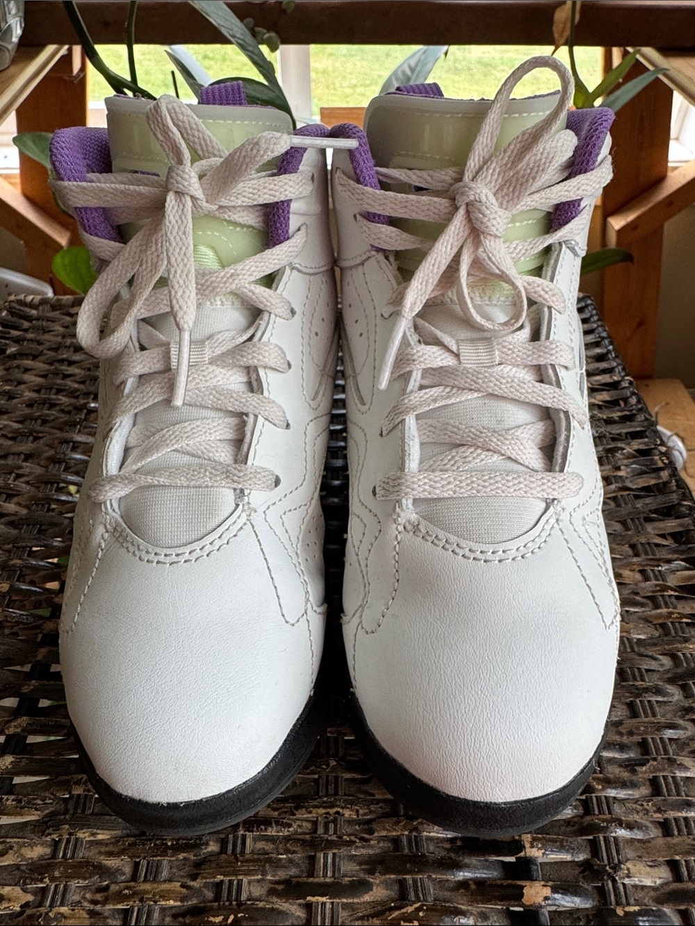 Nike Jordan Jumpman MVP 'Summit White Black Raspberry Sneakers Kids Size 1Y